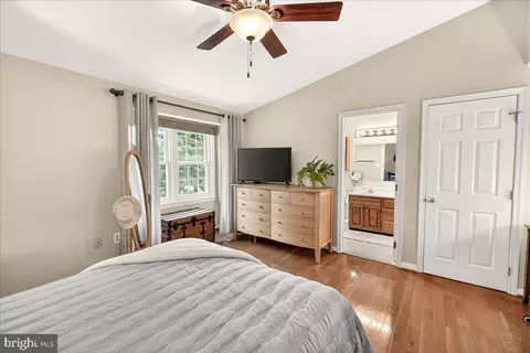 Bedroom - 8241 Waterside Ct, Frederick, MD 21701 photo 4 of 4