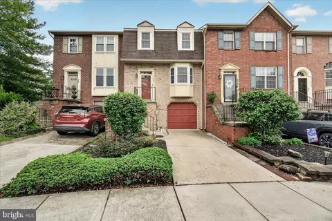 8241 Waterside Ct, Frederick, MD 21701