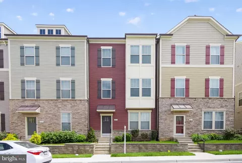 8813 Shady Pines Dr, Frederick, MD 21704