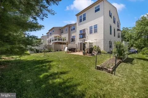 Exterior - 2047 Spring Run Cir, Frederick, MD 21702 photo 6 of 9