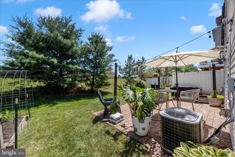 Exterior - 2047 Spring Run Cir, Frederick, MD 21702 photo 4 of 9