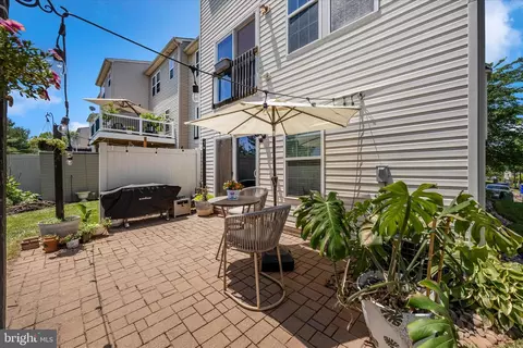 Exterior - 2047 Spring Run Cir, Frederick, MD 21702 photo 3 of 9