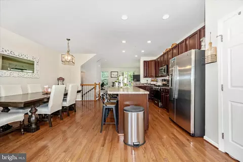 Entry Way - 2047 Spring Run Cir, Frederick, MD 21702 photo 5 of 7