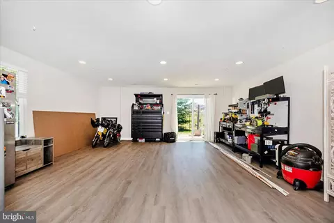 Entry Way - 2047 Spring Run Cir, Frederick, MD 21702 photo 7 of 7