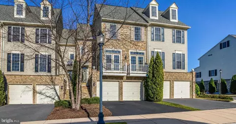2422 Rippling Brook Rd, Frederick, MD 21701