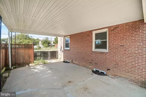 Exterior - 607 Grant Pl, Frederick, MD 21702 photo 6 of 9