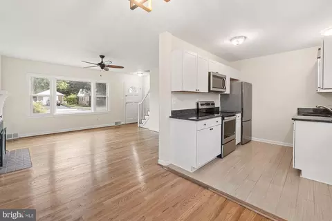 Living - 607 Grant Pl, Frederick, MD 21702 photo 5 of 5