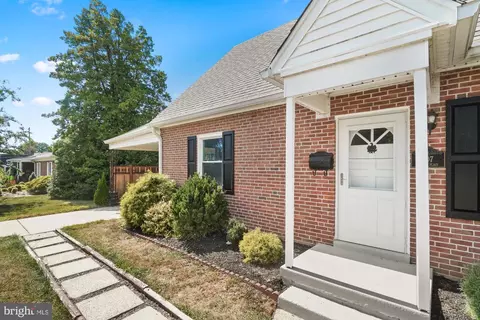 Entry Way - 607 Grant Pl, Frederick, MD 21702 photo 1 of 1