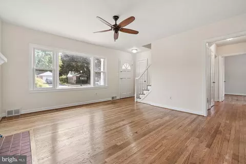 Living - 607 Grant Pl, Frederick, MD 21702 photo 1 of 5