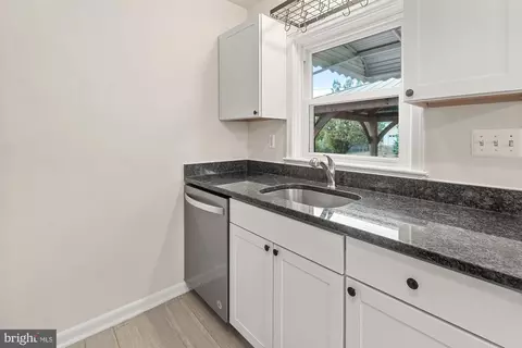 Kitchen - 607 Grant Pl, Frederick, MD 21702 photo 3 of 3