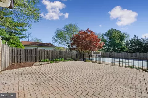 Exterior - 7993 Pleasant Ct, Frederick, MD 21701 photo 17 of 26