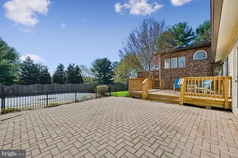 Exterior - 7993 Pleasant Ct, Frederick, MD 21701 photo 18 of 26