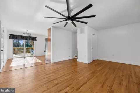 Living - 7993 Pleasant Ct, Frederick, MD 21701 photo 1 of 5
