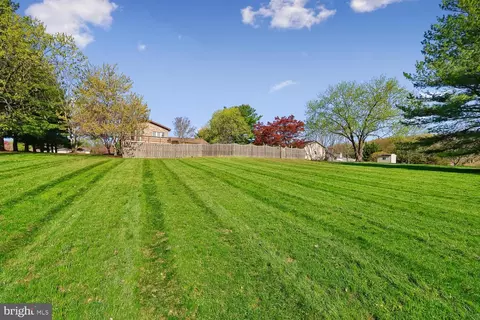Exterior - 7993 Pleasant Ct, Frederick, MD 21701 photo 22 of 26