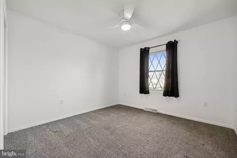 Bedroom - 7993 Pleasant Ct, Frederick, MD 21701 photo 5 of 5