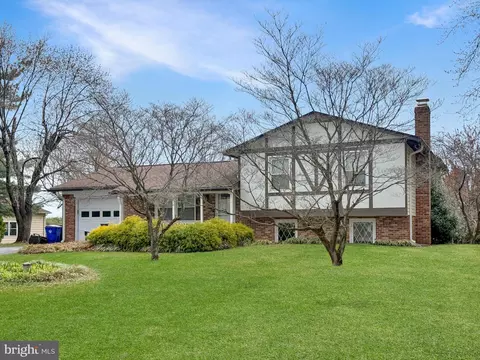 Exterior - 7993 Pleasant Ct, Frederick, MD 21701 photo 1 of 26