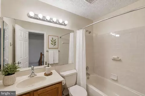 Bath - 6380 New Haven Ct, Frederick, MD 21703 photo 2 of 3