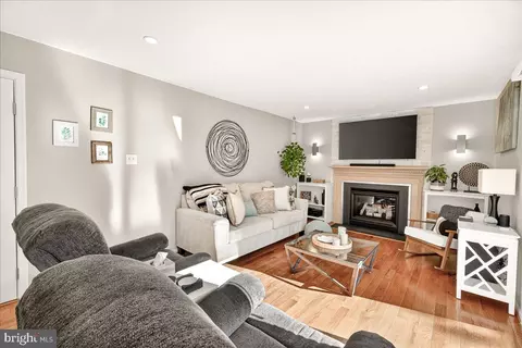 Living - 701 Angelwing Ln, Frederick, MD 21703 photo 2 of 3