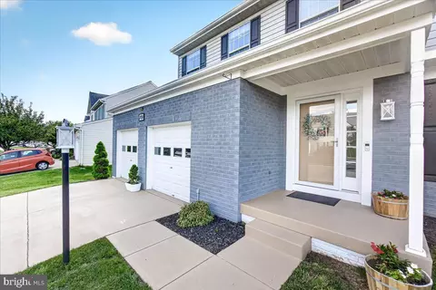 Exterior - 701 Angelwing Ln, Frederick, MD 21703 photo 3 of 4