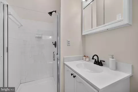 Bath - 7135 Collinsworth Pl, Frederick, MD 21703 photo 1 of 3