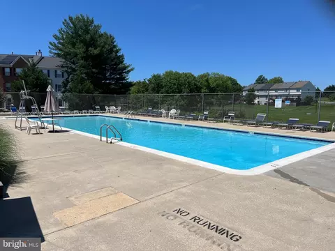 Exterior - 7135 Collinsworth Pl, Frederick, MD 21703 photo 4 of 5