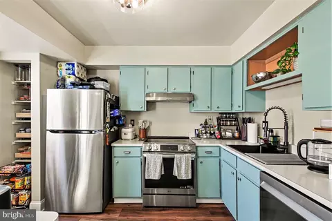 Kitchen - 406 Terry Ct #B-4, Frederick, MD 21701 photo 2 of 2