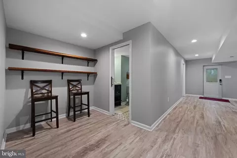 Entry Way - 8730 Mapleville, Mount Airy, MD 21771 photo 9 of 10