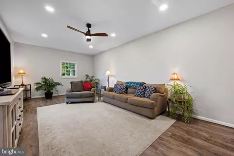 Living - 8730 Mapleville, Mount Airy, MD 21771 photo 2 of 2
