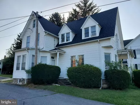 Exterior - 33 E Main St, Middletown, MD 21769 photo 1 of 4