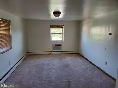 Living - 33 E Main St, Middletown, MD 21769 photo 6 of 6