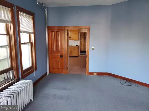 Living - 33 E Main St, Middletown, MD 21769 photo 4 of 6