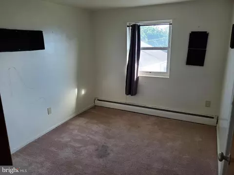 Bedroom - 33 E Main St, Middletown, MD 21769 photo 3 of 3