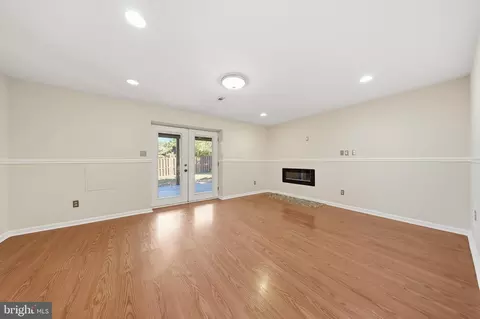 Living - 1478 Dockside Ct, Frederick, MD 21701 photo 4 of 7