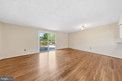 Living - 1478 Dockside Ct, Frederick, MD 21701 photo 3 of 7