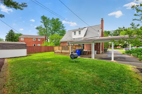 Exterior - 1002 Wilson Pl, Frederick, MD 21702 photo 4 of 7