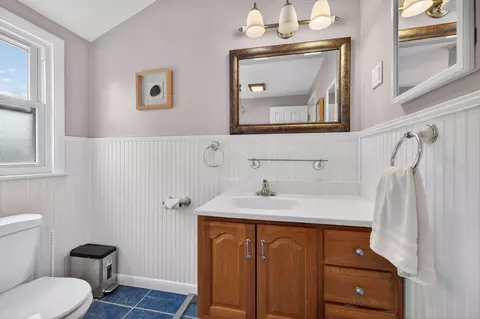 Bath - 1002 Wilson Pl, Frederick, MD 21702 photo 3 of 3