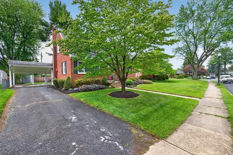 Exterior - 1002 Wilson Pl, Frederick, MD 21702 photo 6 of 7
