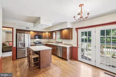 Kitchen - 4108 Spring View Dr, Jefferson, MD 21755 photo 3 of 5