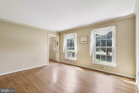 Living - 4108 Spring View Dr, Jefferson, MD 21755 photo 3 of 3