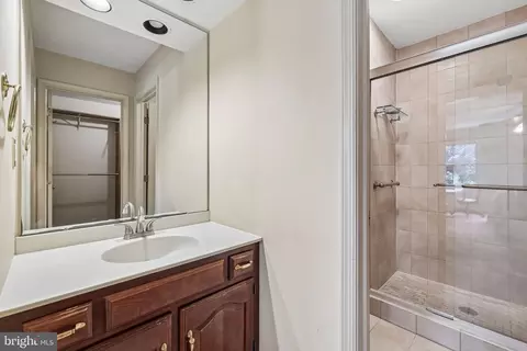 Bath - 4108 Spring View Dr, Jefferson, MD 21755 photo 3 of 4