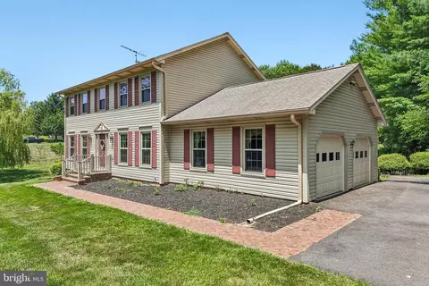 Exterior - 4108 Spring View Dr, Jefferson, MD 21755 photo 6 of 10