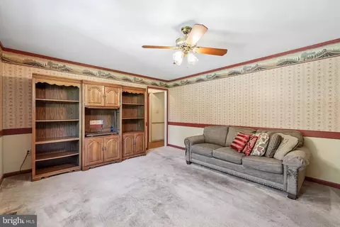 Living - 4108 Spring View Dr, Jefferson, MD 21755 photo 2 of 3