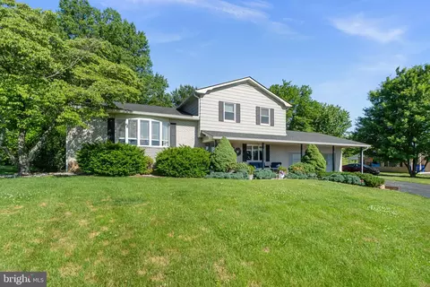 13724 Hillside Ave, Thurmont, MD 21788