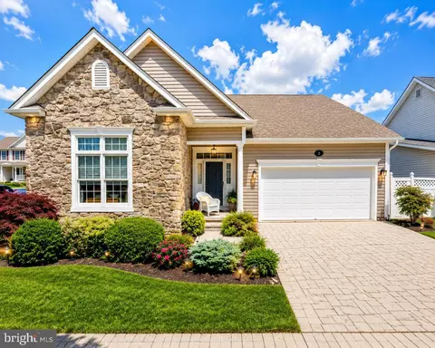 2 Derr Ln, Middletown, MD 21769