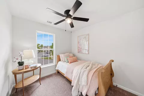 Bedroom - 2063 Buell Dr, Frederick, MD 21702 photo 5 of 6