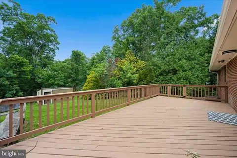 Exterior - 7052 Linganore Rd, Frederick, MD 21701 photo 6 of 22