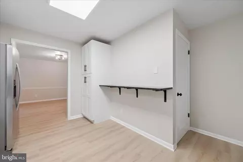 Entry Way - 7052 Linganore Rd, Frederick, MD 21701 photo 8 of 10