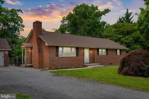 Exterior - 7052 Linganore Rd, Frederick, MD 21701 photo 2 of 22