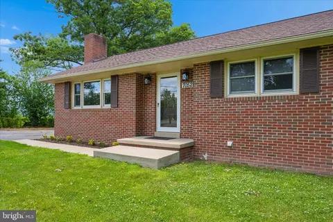 Exterior - 7052 Linganore Rd, Frederick, MD 21701 photo 3 of 22