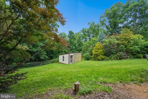 Exterior - 7052 Linganore Rd, Frederick, MD 21701 photo 14 of 22
